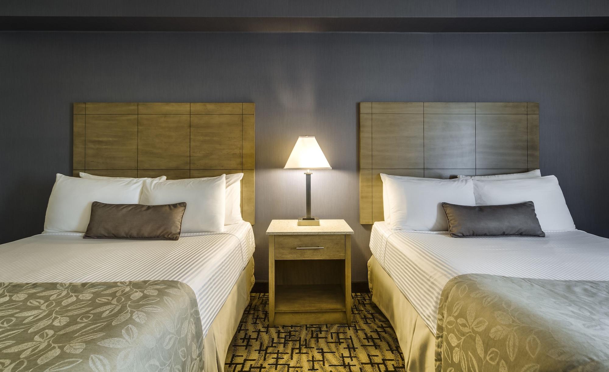 Monte Carlo Inn Oakville Suites Екстериор снимка