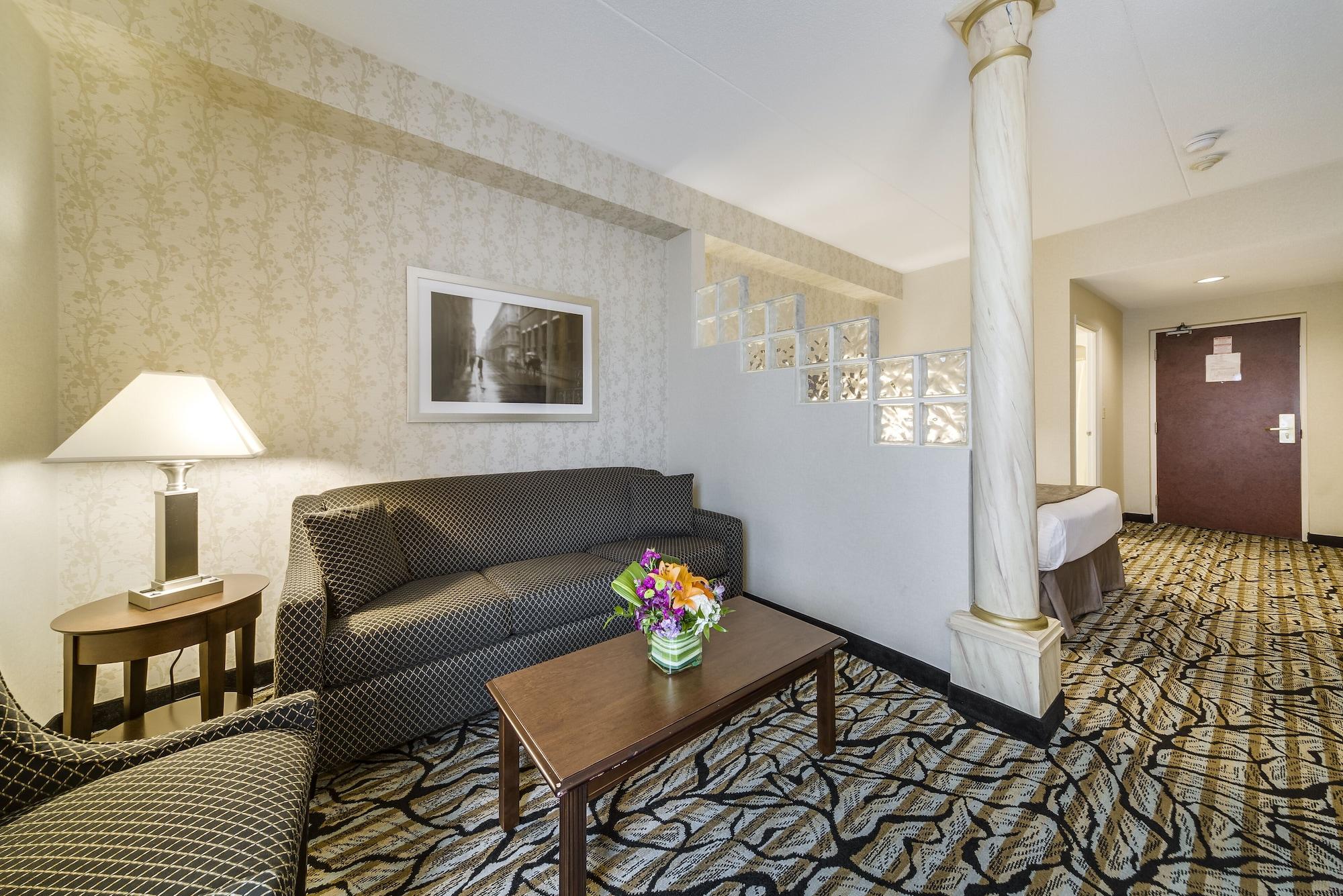 Monte Carlo Inn Oakville Suites Екстериор снимка