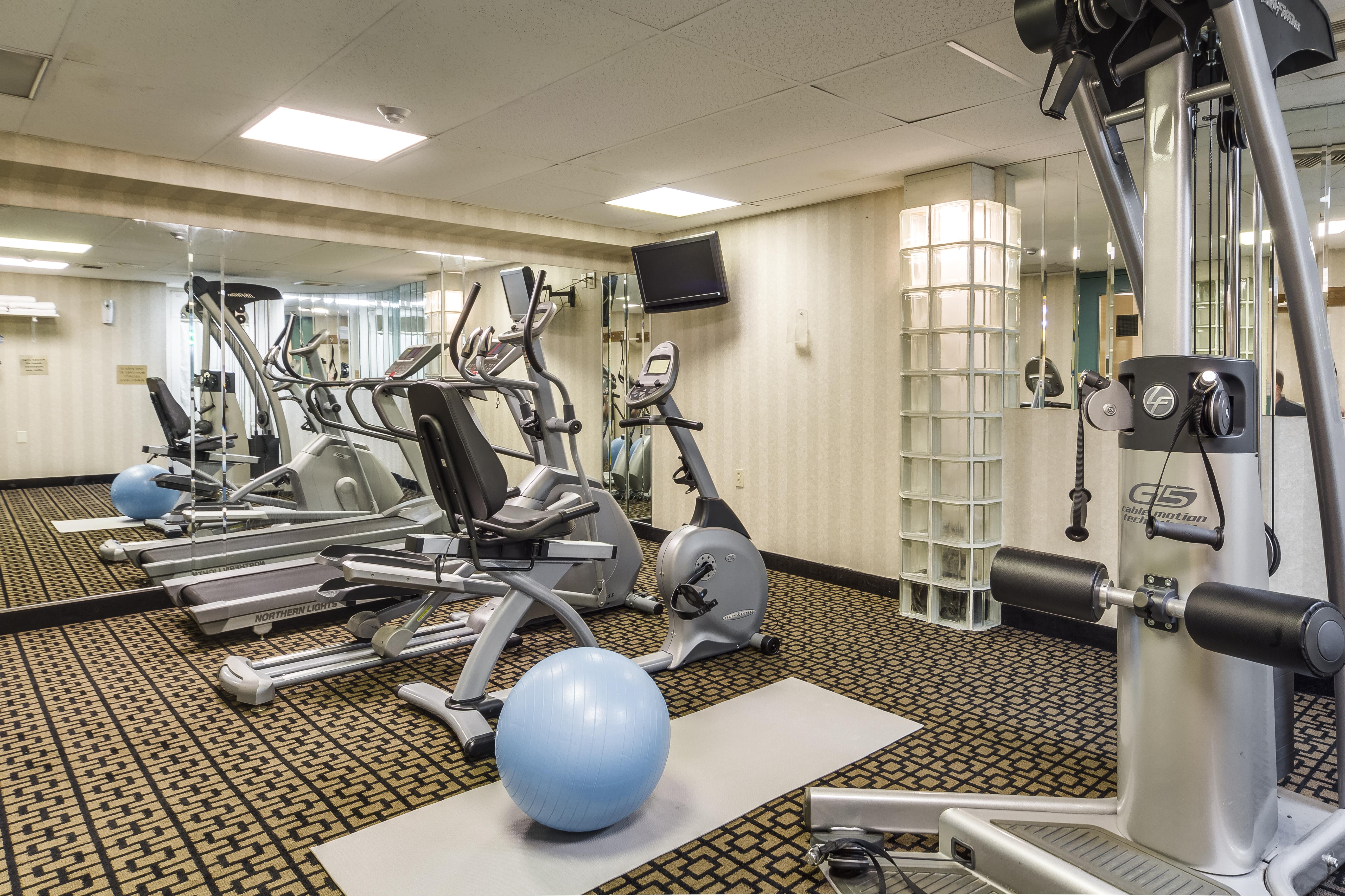 Monte Carlo Inn Oakville Suites Екстериор снимка