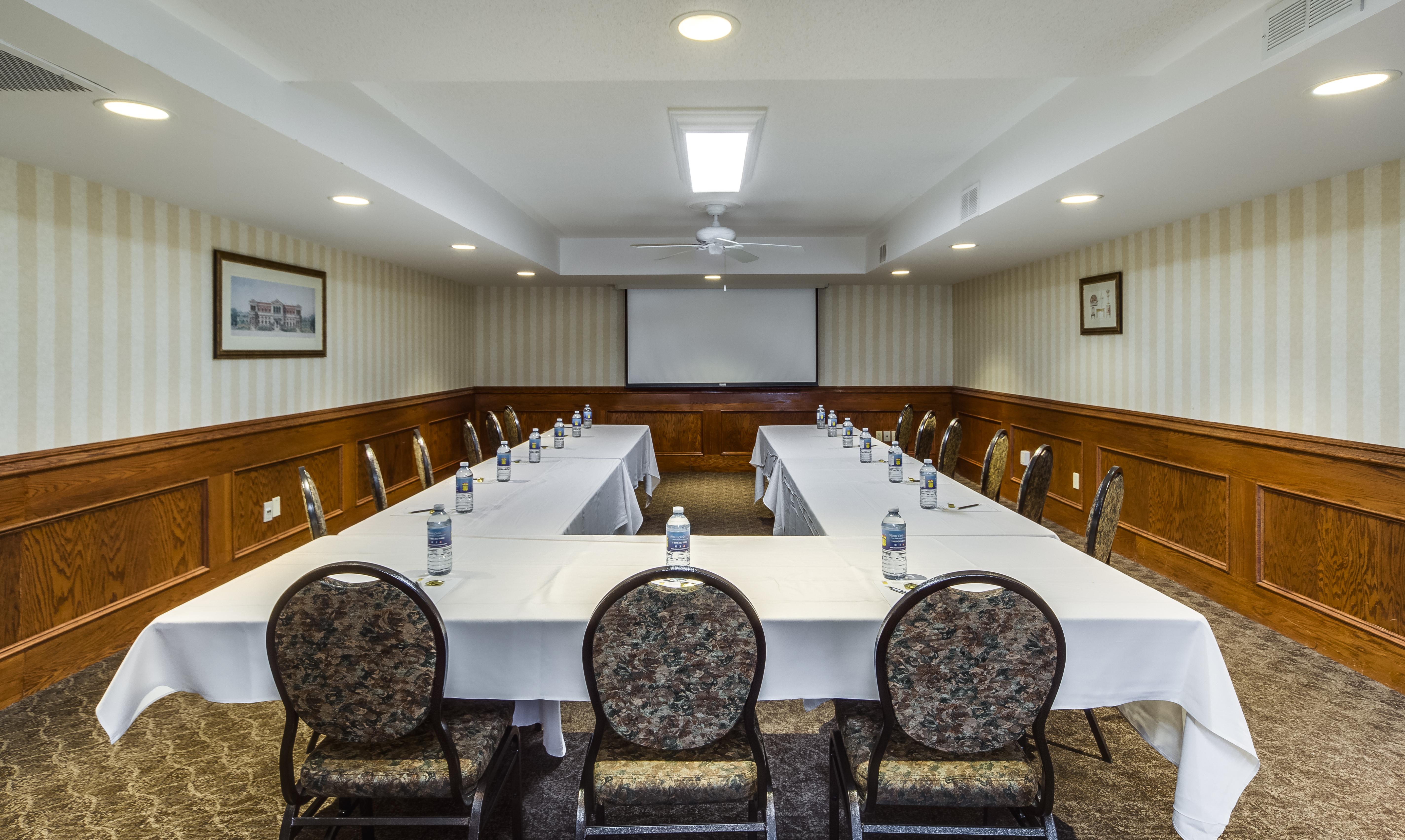 Monte Carlo Inn Oakville Suites Екстериор снимка