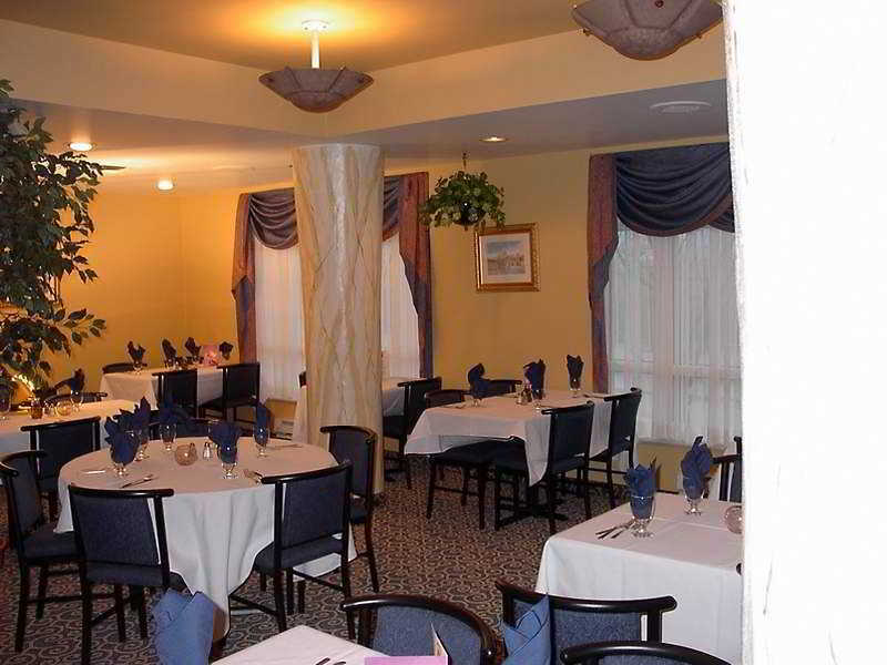 Monte Carlo Inn Oakville Suites Екстериор снимка